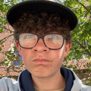 Meet your Posher, Isaias